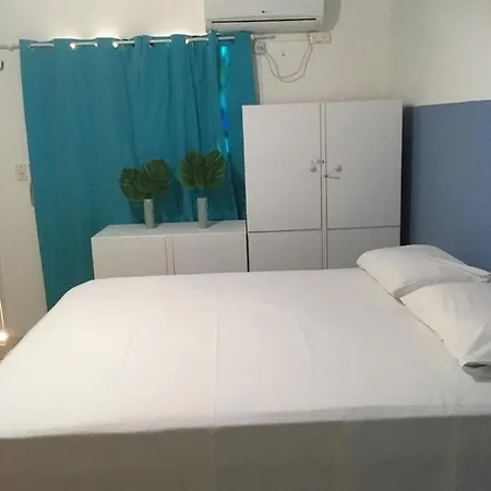 Pensão Casa Da Adriana 2*
